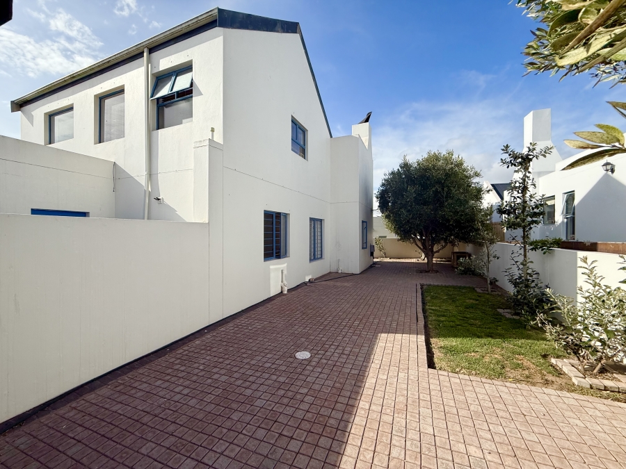 3 Bedroom Property for Sale in Blue Lagoon Western Cape